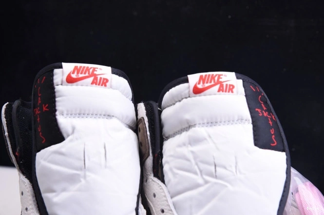 Boostmaster lin CD4487-100 OG SP 'TRAVIS HIGH 2.0 1 AIR TS JORDAN SCOTT' - 0728